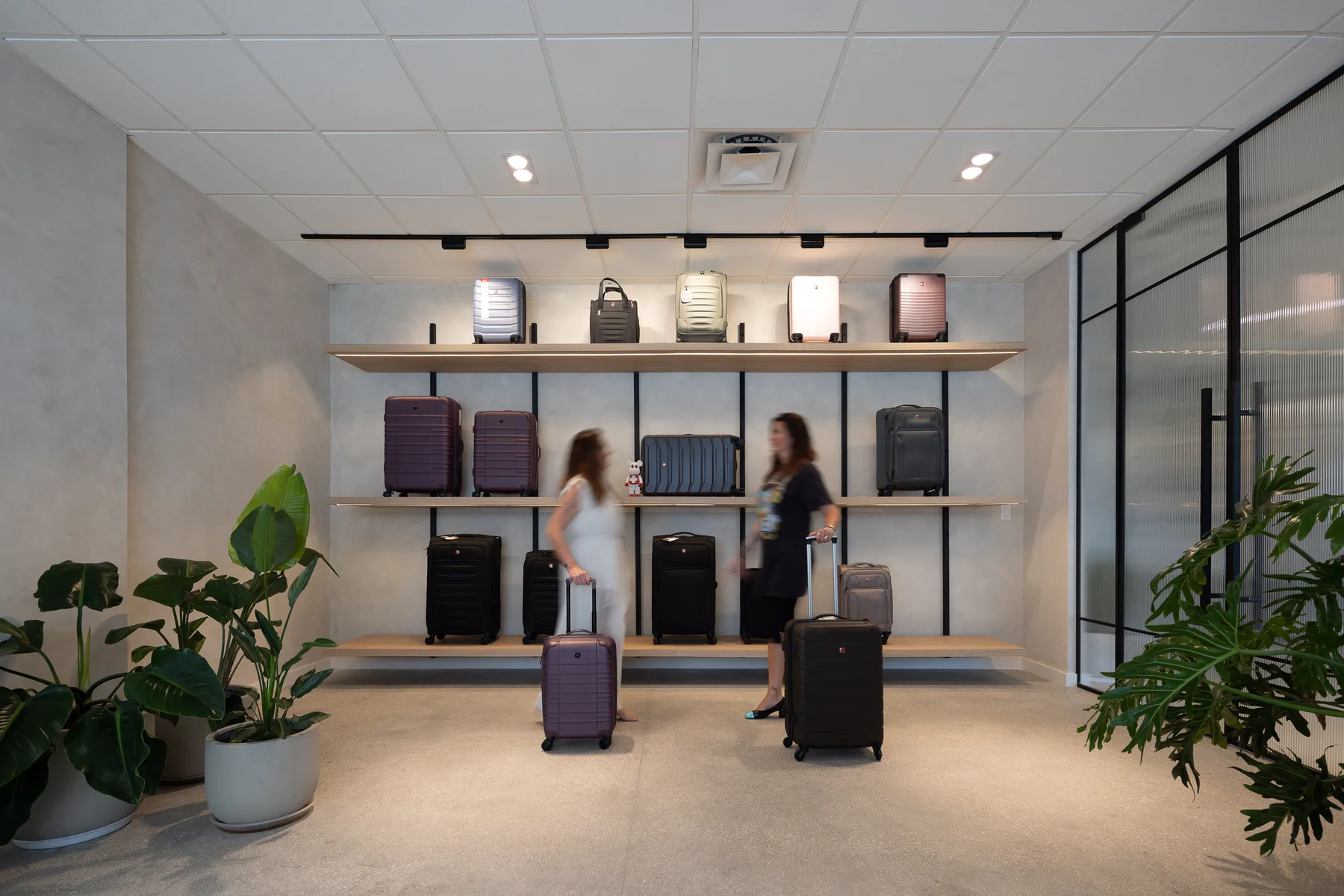 HOME G3, Retail Showroom, Miami, Palm Beach detail 1