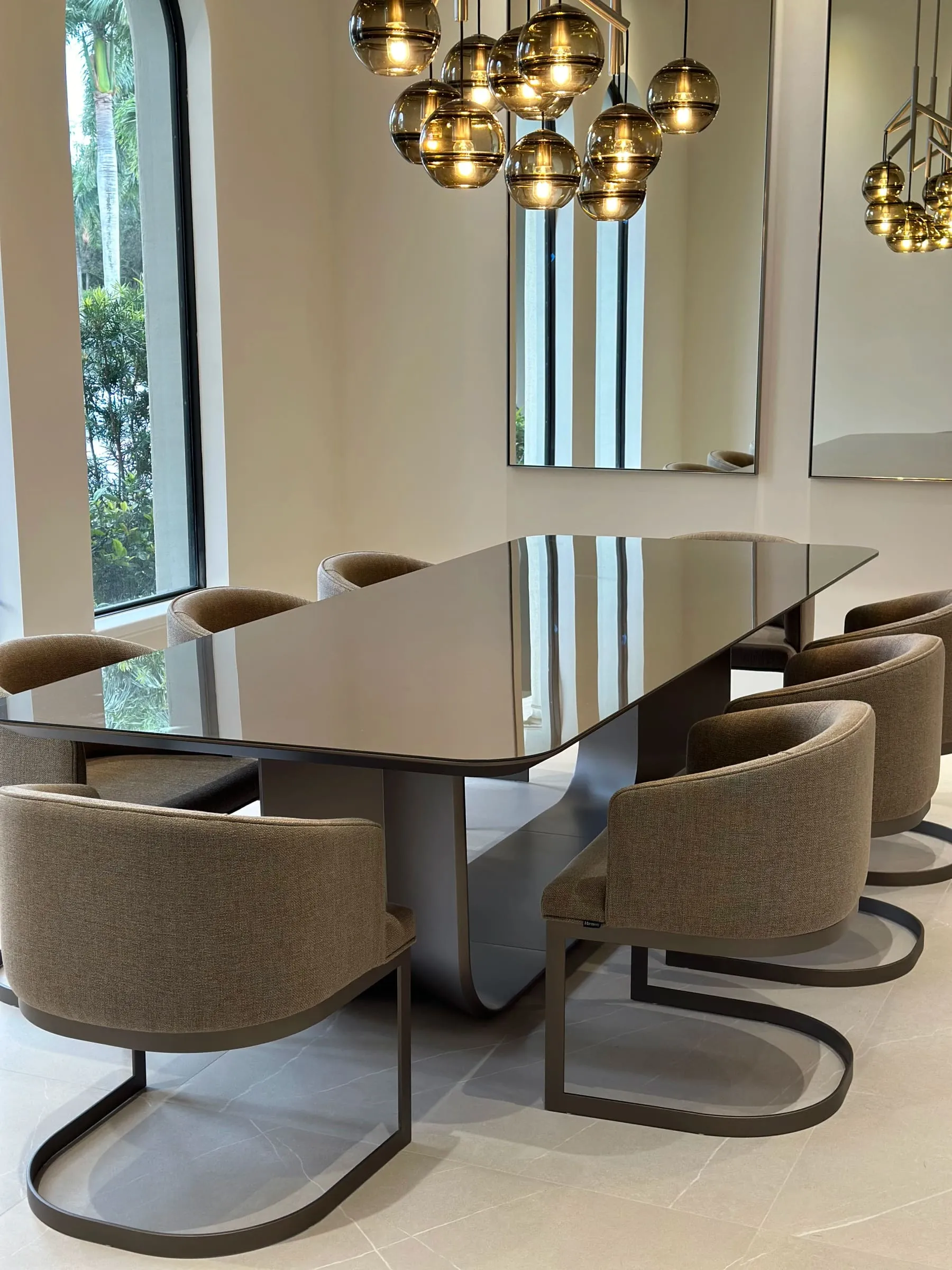 Real Estate Investment and Interior Design in Miami: Why Designed Homes Sell Faster.